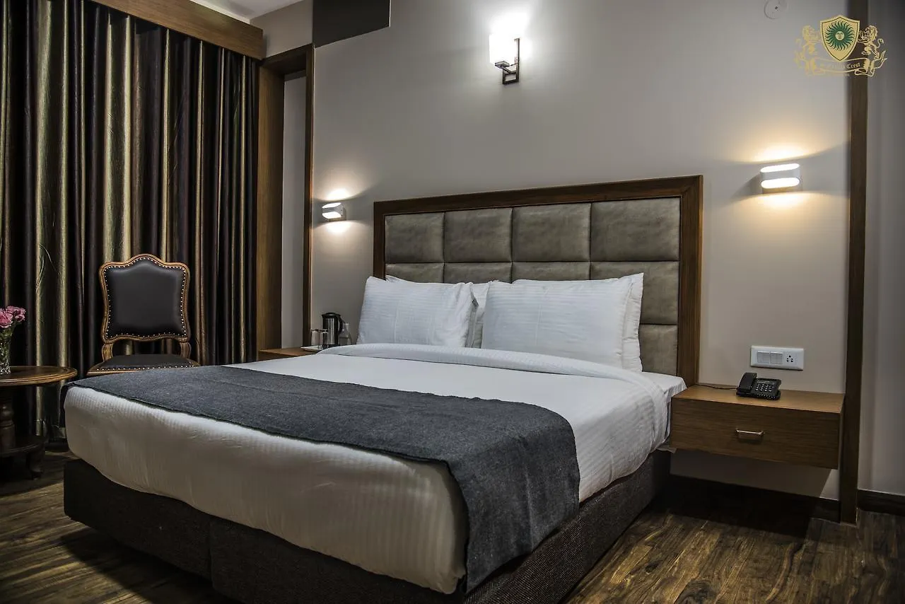 *** Resort De Exotica Crest Hotel Shimla India